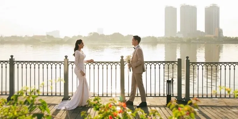 Trang phục lý tưởng cho chụp ảnh cưới ngoại cảnh