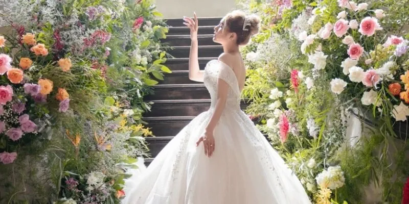 Đặc điểm nổi bật của váy cưới công chúa sáng lấp lánh