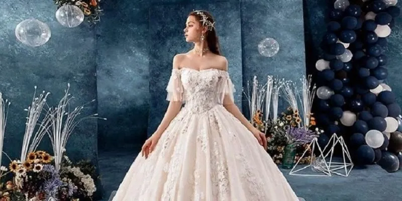 Cách chọn size váy cưới công chúa trễ vai