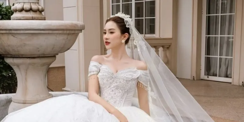 Địa chỉ thuê váy cưới công chúa trễ vai